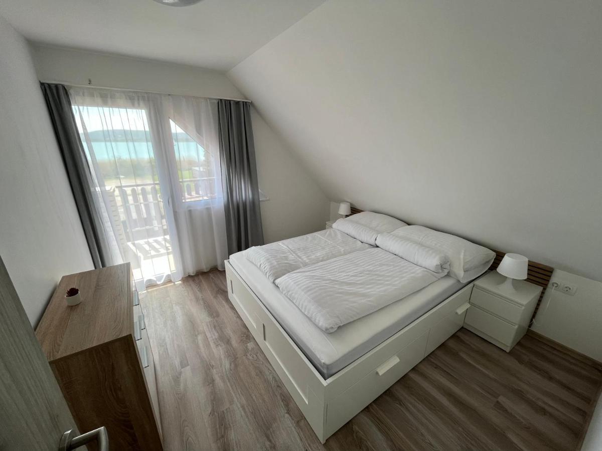 Sunset Beach Apartman Balatonfůzfő Esterno foto