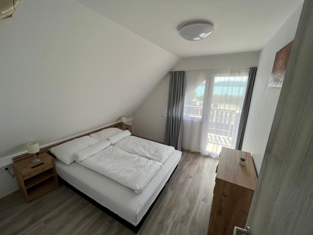 Sunset Beach Apartman Balatonfůzfő Esterno foto