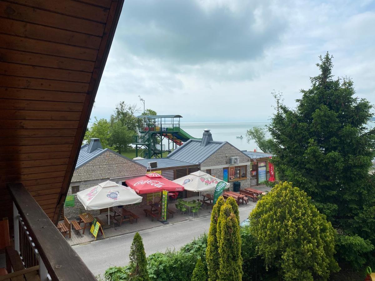 Sunset Beach Apartman Balatonfůzfő Esterno foto